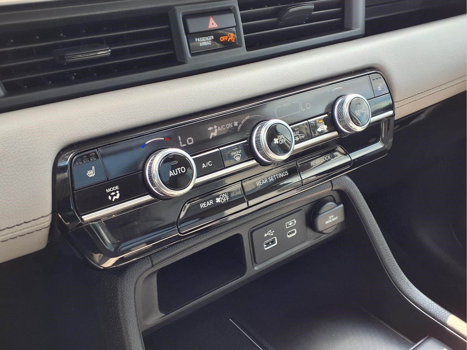 Used 2024 Honda Pilot Touring image 20