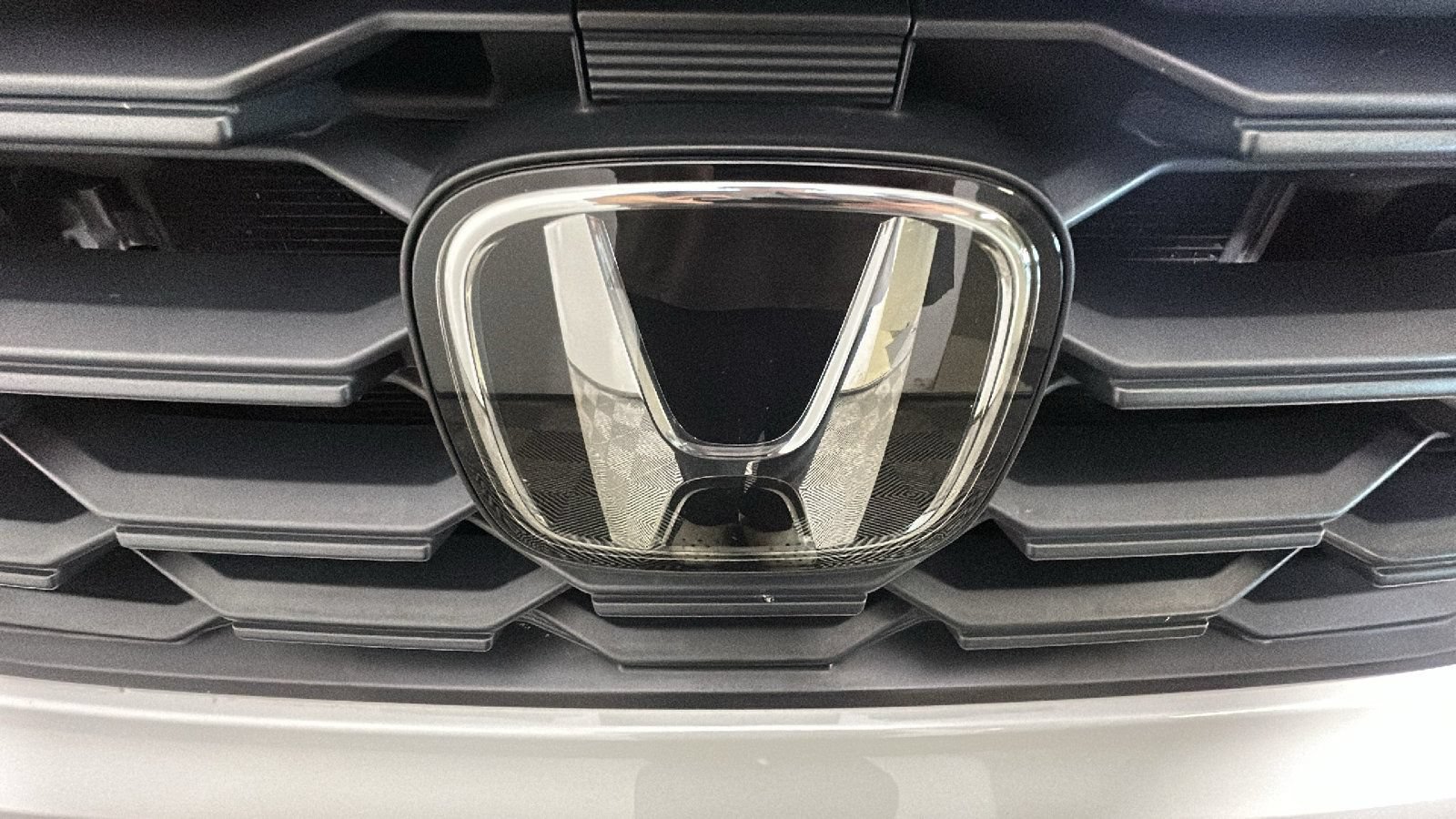 Used 2025 Honda Pilot Sport image 8