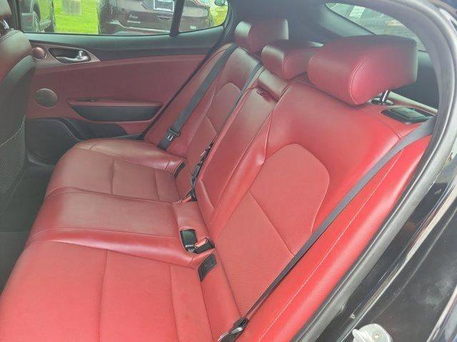 Used 2018 Kia Stinger GT1 RWD image 10