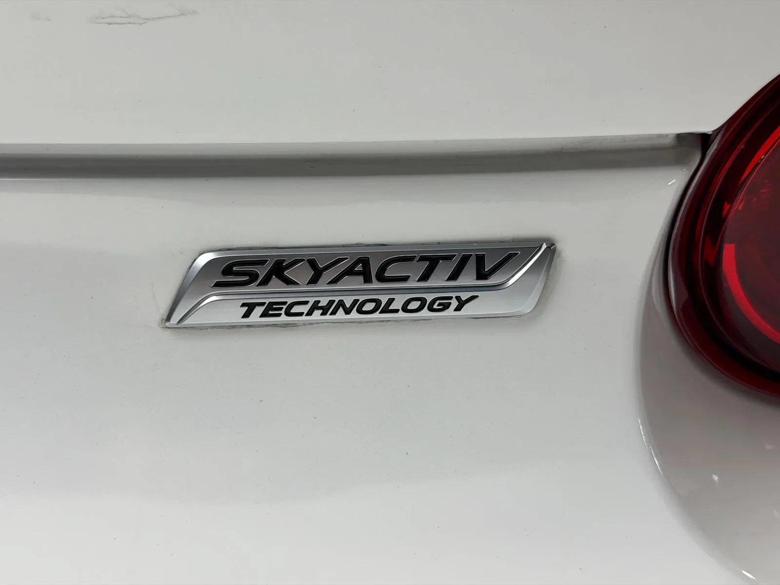 Used 2017 MAZDA MX-5 Miata RF Grand Touring RWD image 9