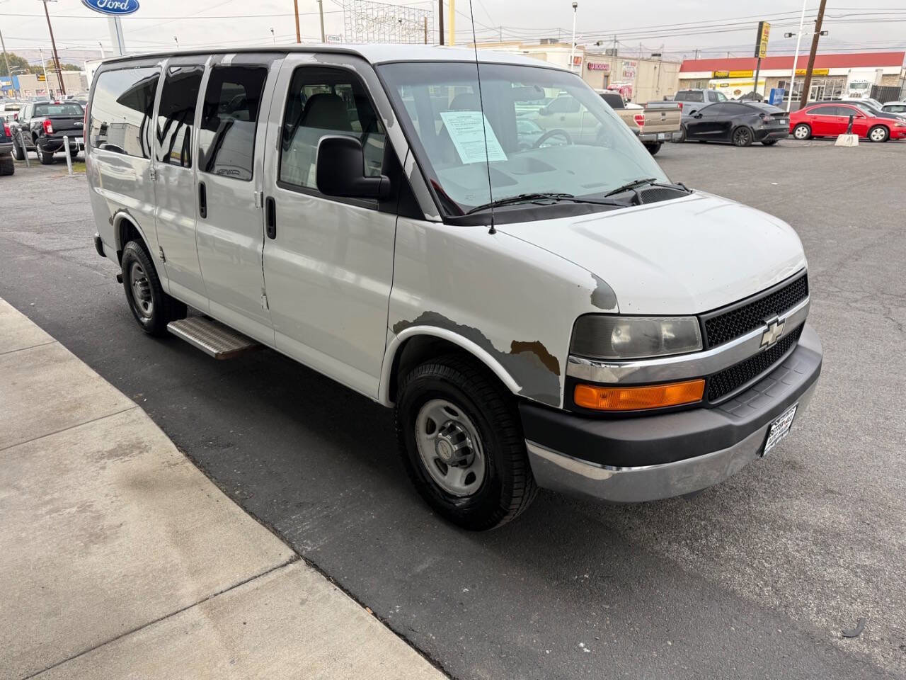 Used 2009 Chevrolet Express 3500 Passenger w/ LT Preferred Equipment Group image 6