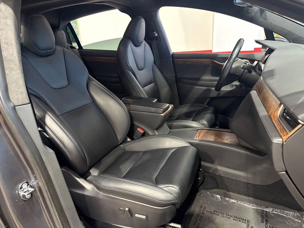 Used 2020 Tesla Model X image 63