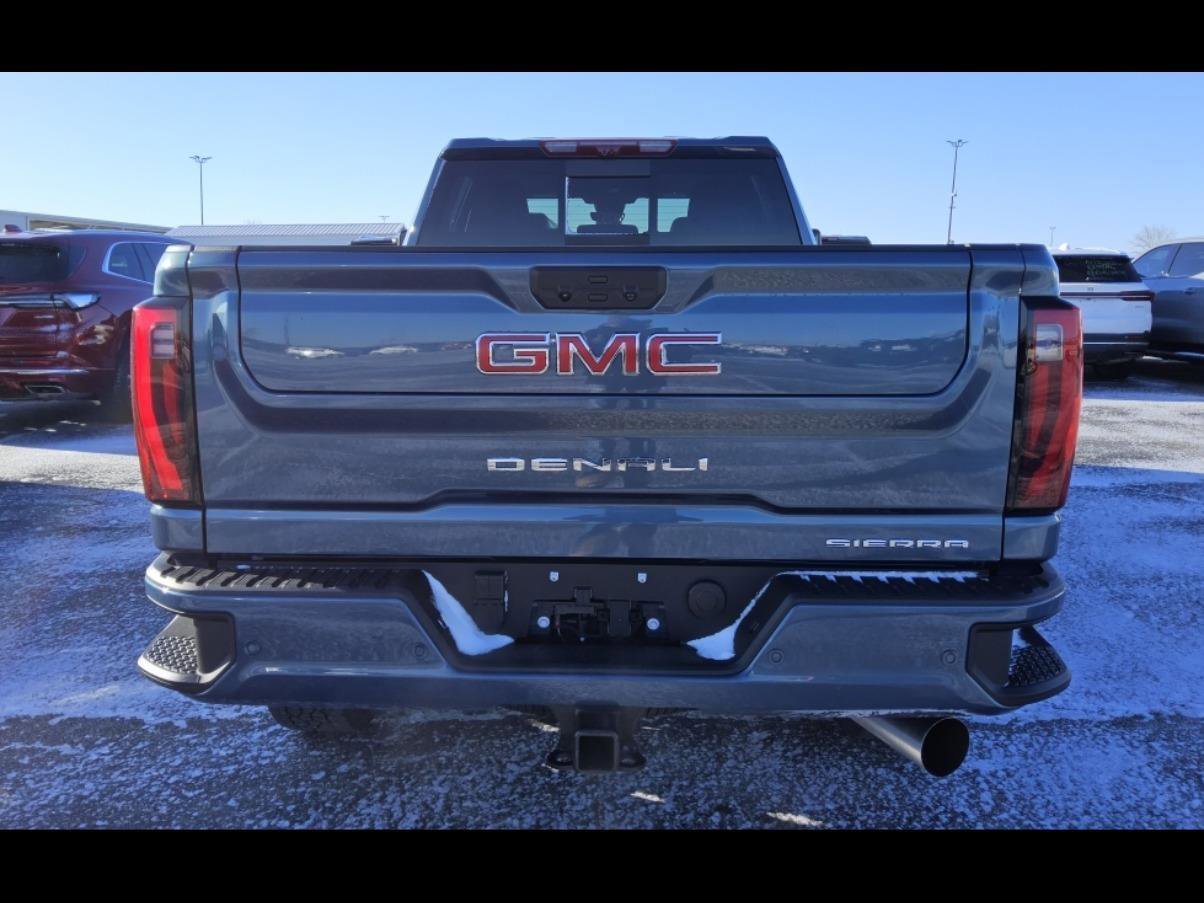 Used 2025 GMC Sierra 2500 Denali w/ Technology Package image 4