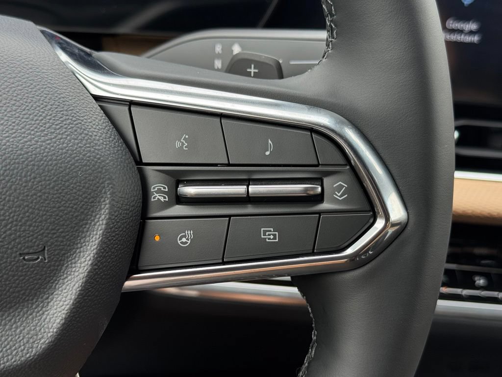 New 2027 Chevrolet Equinox ACTIV w/ Convenience Package III FWD image 31