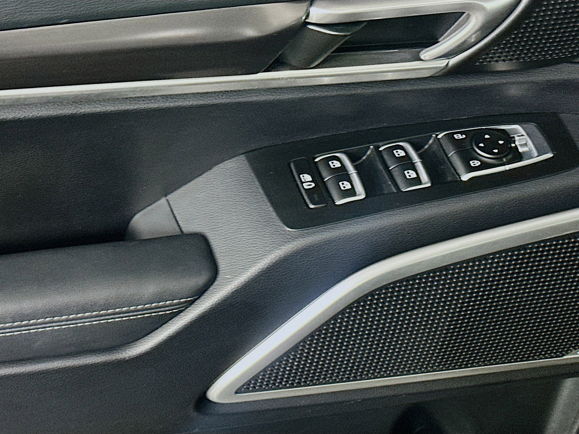 Used 2023 Kia Telluride S image 15