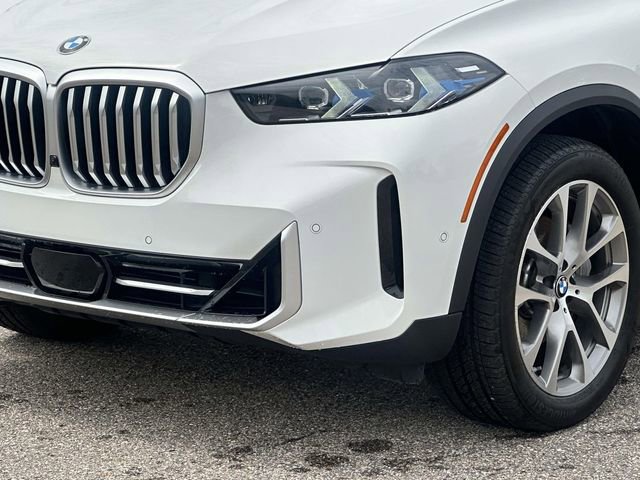 Used 2026 BMW X5 xDrive40i w/ Climate Comfort Package image 12