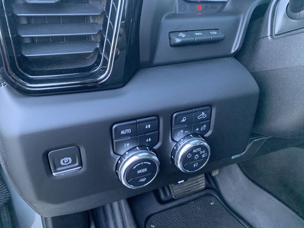 Used 2024 GMC Sierra 2500 AT4X image 20