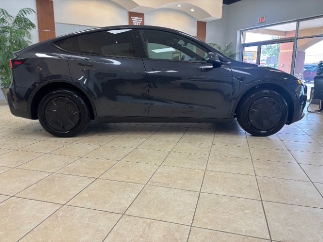 Used 2026 Tesla Model Y 2WD image 4