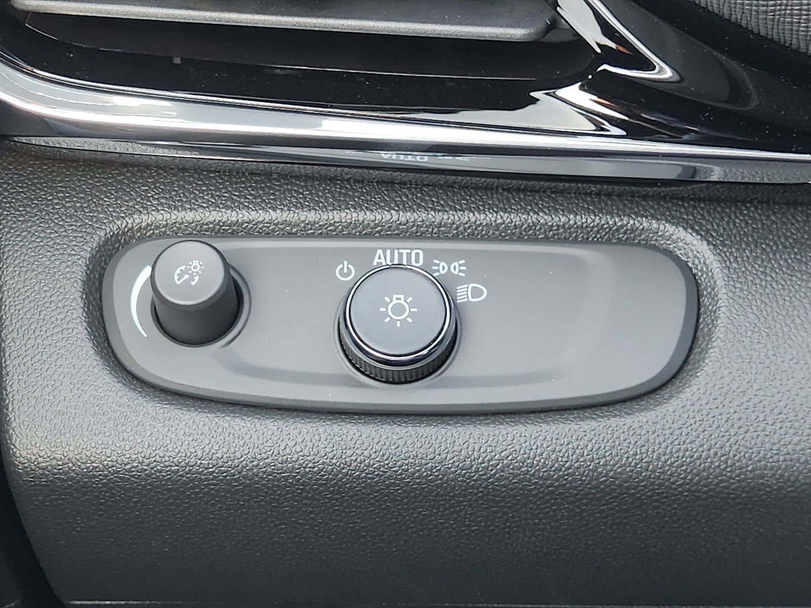 New 2026 Buick Envista Sport Touring w/ Convenience I Package FWD image 26