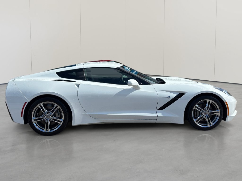 Used 2016 Chevrolet Corvette Stingray Coupe RWD image 6
