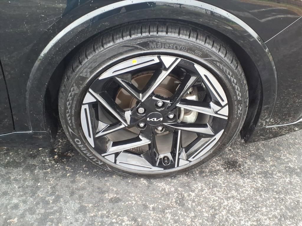 Used 2025 Kia K4 GT-Line w/ GT-Line Sunroof Package image 8