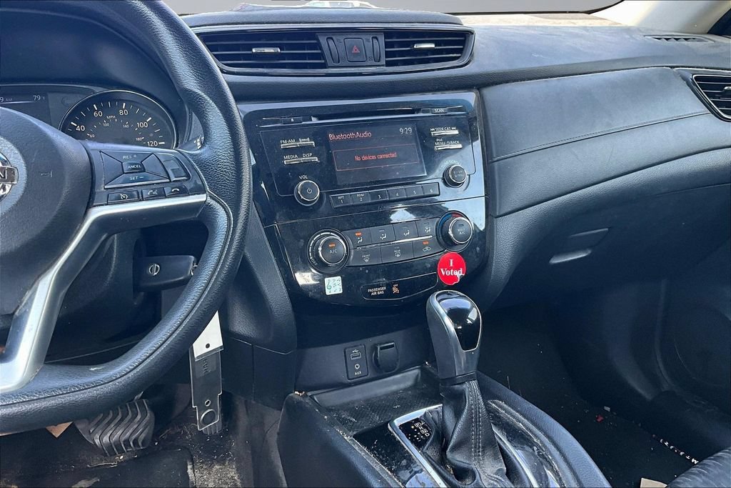 Used 2017 Nissan Rogue S AWD/4WD image 9