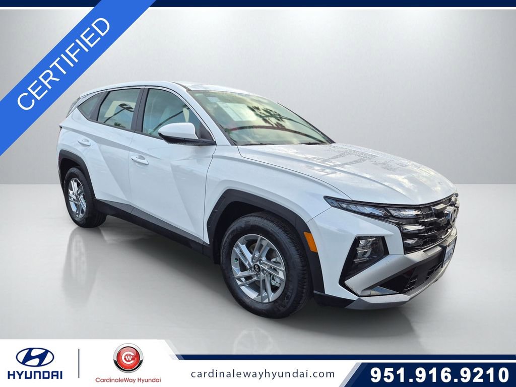 Used 2025 Hyundai Tucson SE image 1