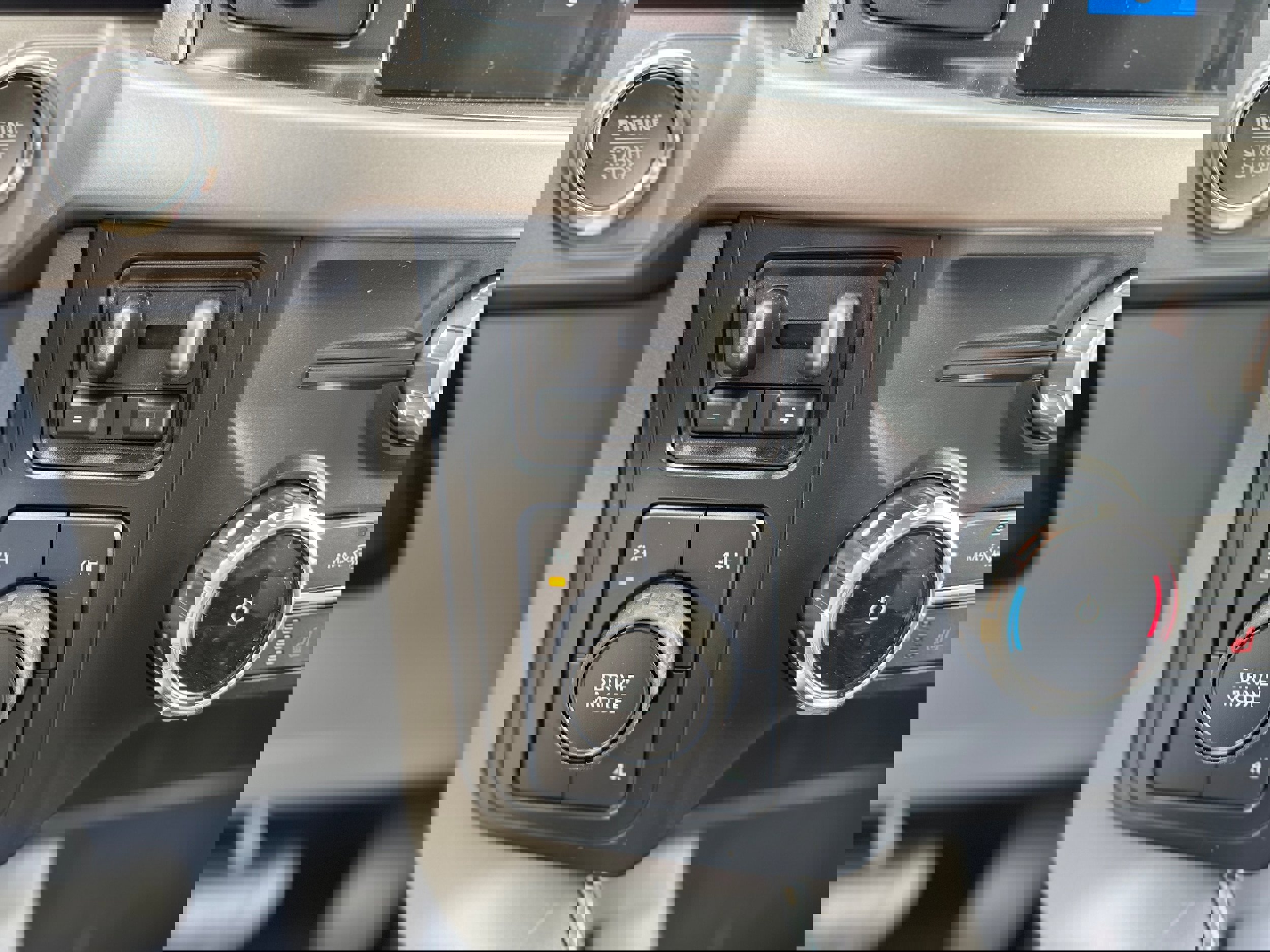 New 2025 Ford F150 XLT w/ Equipment Group 302A MID image 21