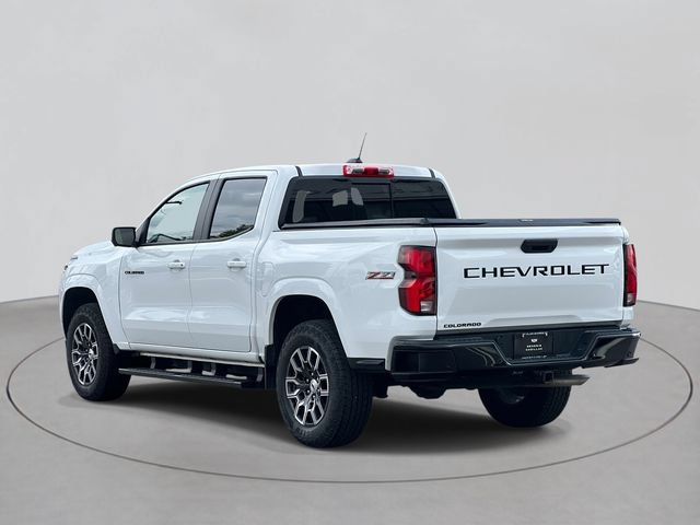 Used 2026 Chevrolet Colorado Z71 w/ Technology Package AWD/4WD image 3