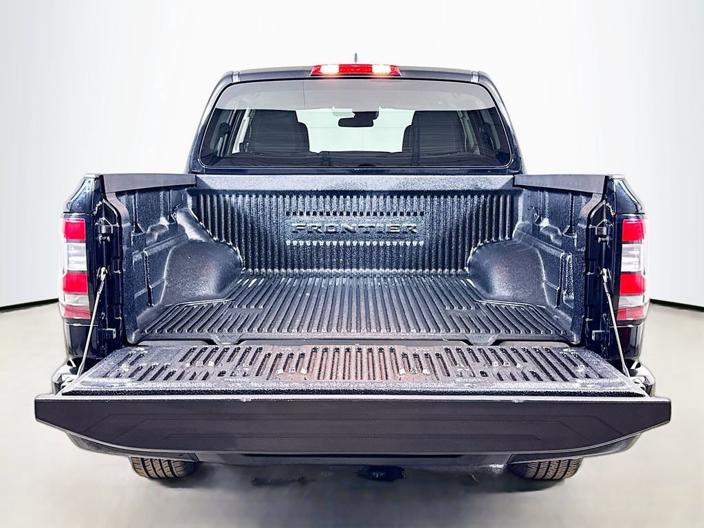 Used 2024 Nissan Frontier SV image 22
