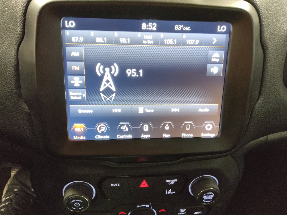 Used 2022 Jeep Renegade Latitude w/ Convenience Group AWD/4WD image 25