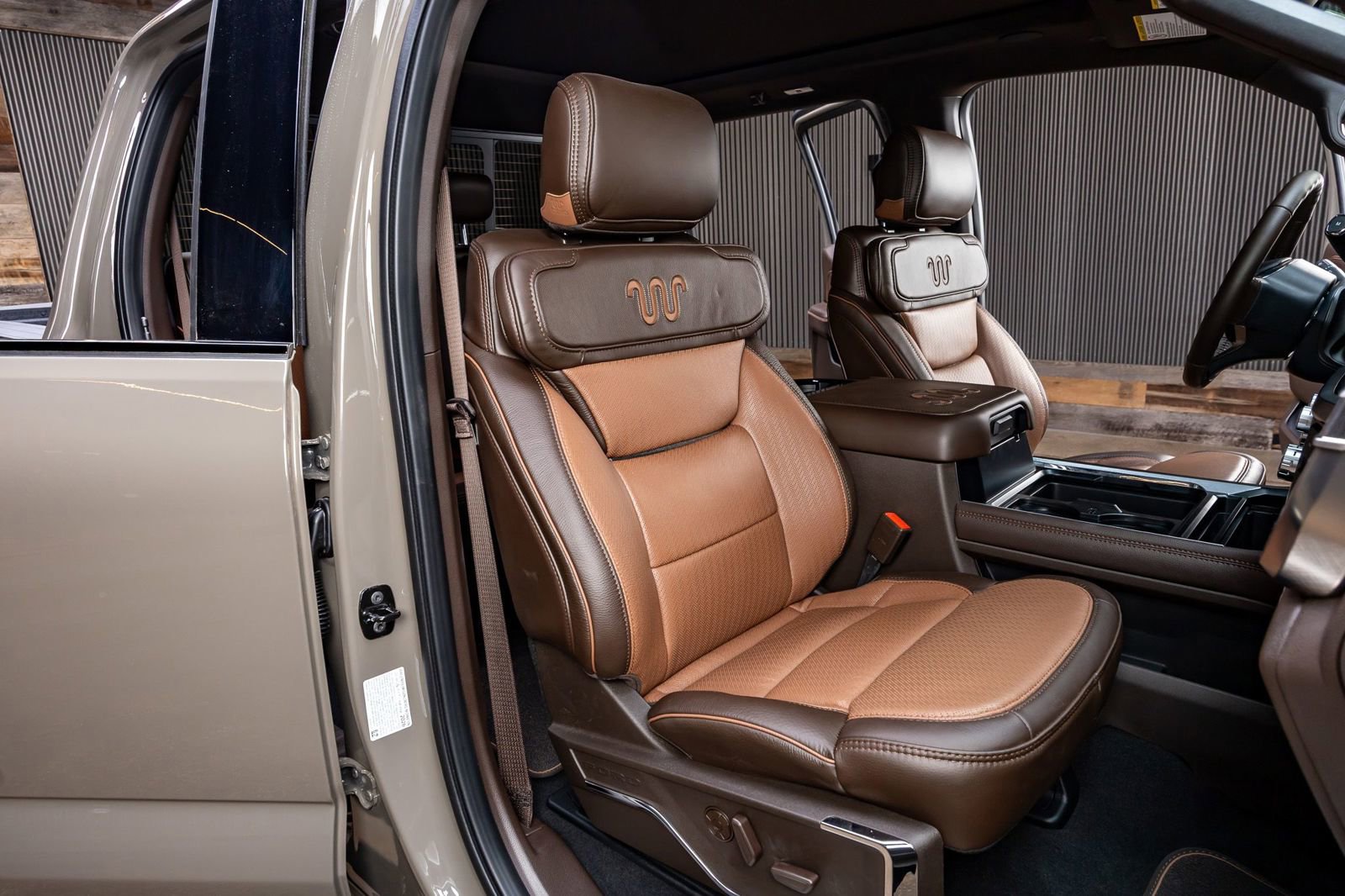 Used 2026 Ford F250 King Ranch w/ Chrome Package image 32