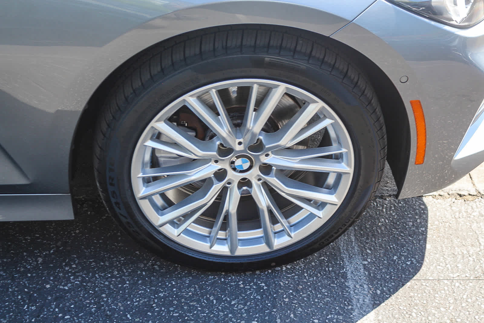 Used 2024 BMW 330i Sedan w/ Convenience Package RWD image 9