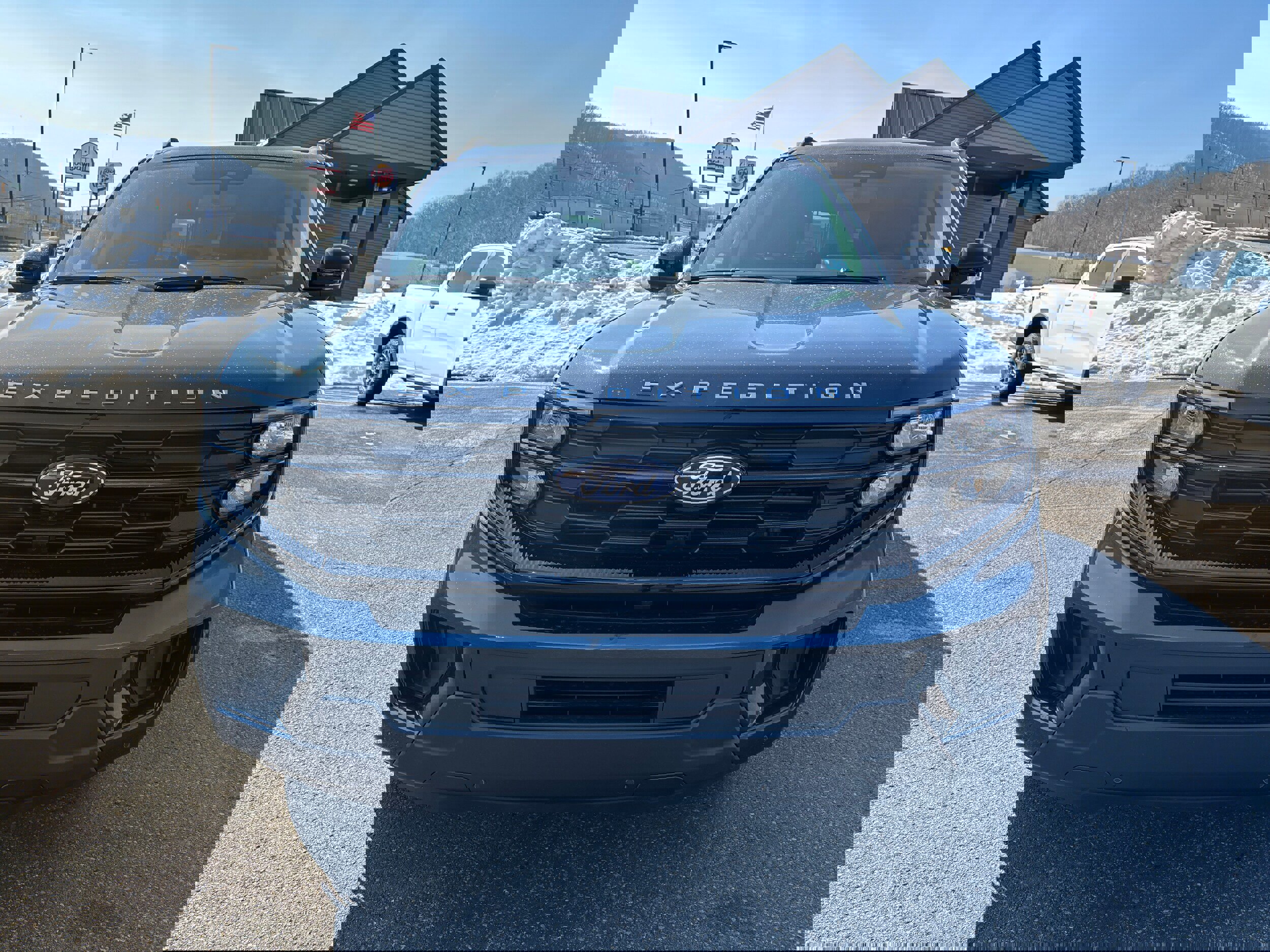 New 2026 Ford Expedition Active AWD/4WD image 2