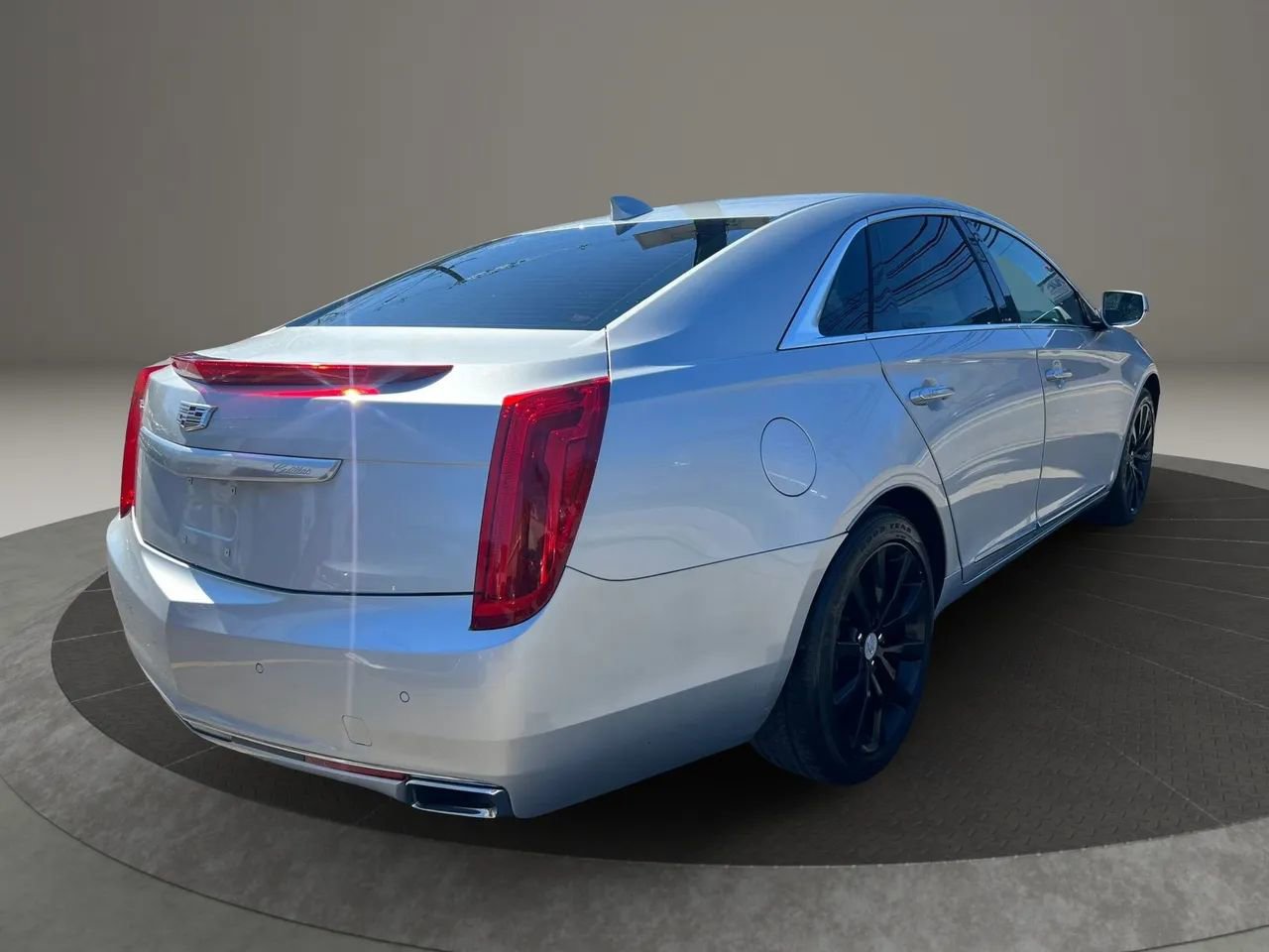 Used 2017 Cadillac XTS Luxury image 5