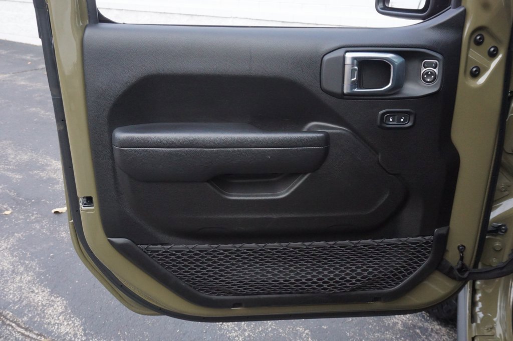 Used 2025 Jeep Wrangler Rubicon image 26