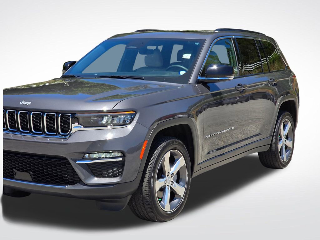 Used 2025 Jeep Grand Cherokee Limited AWD/4WD image 51