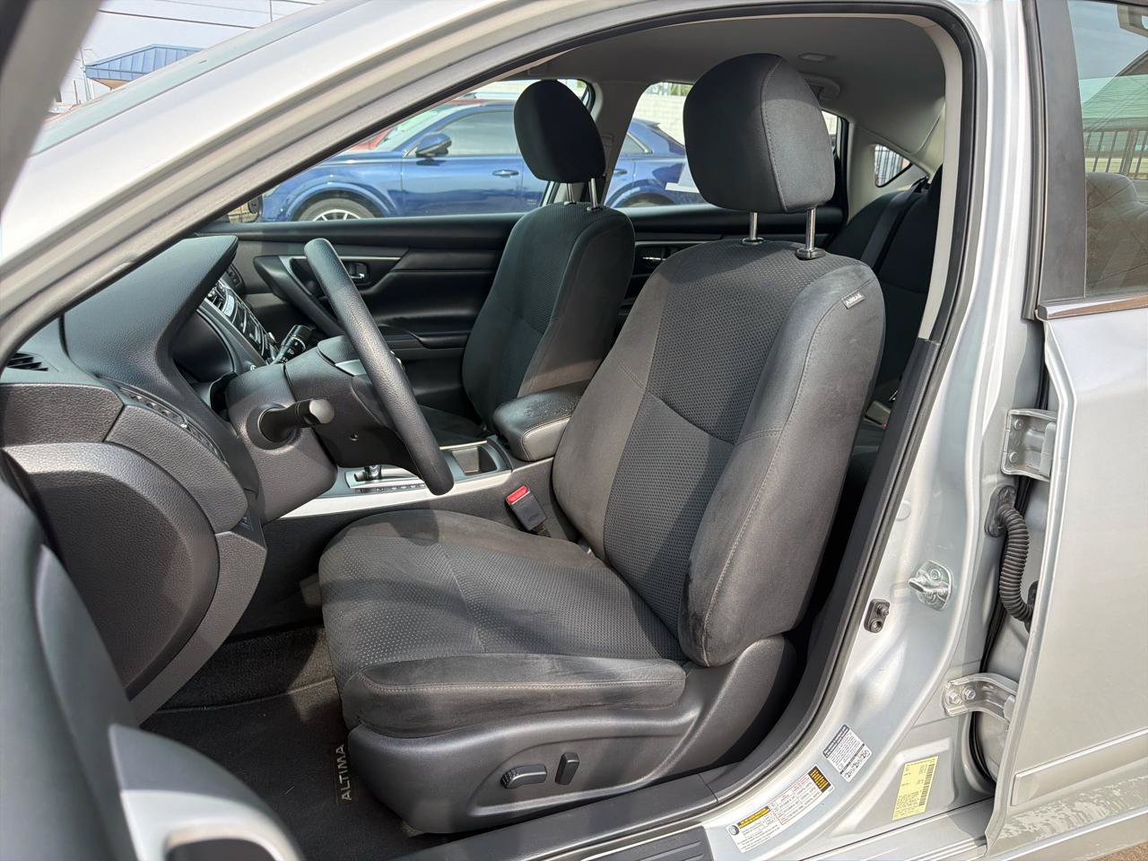 Used 2015 Nissan Altima 2.5 S w/ Power Driver Seat Package FWD image 11