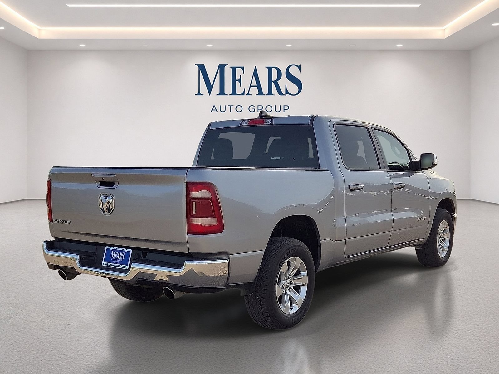 Used 2024 RAM 1500 Laramie RWD image 5