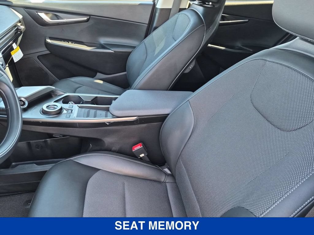 Used 2024 Kia EV6 Light AWD/4WD image 14