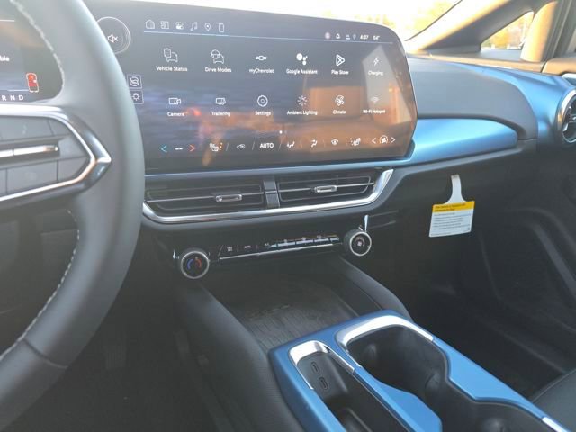 New 2026 Chevrolet Equinox EV LT image 18