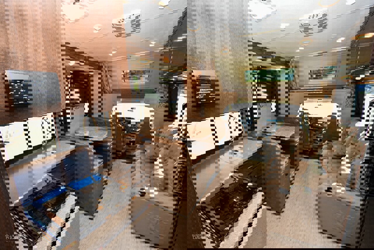 Used 2019 Ford E-450 and Econoline 450 Super Duty w/ Motorhome Prep Package image 9