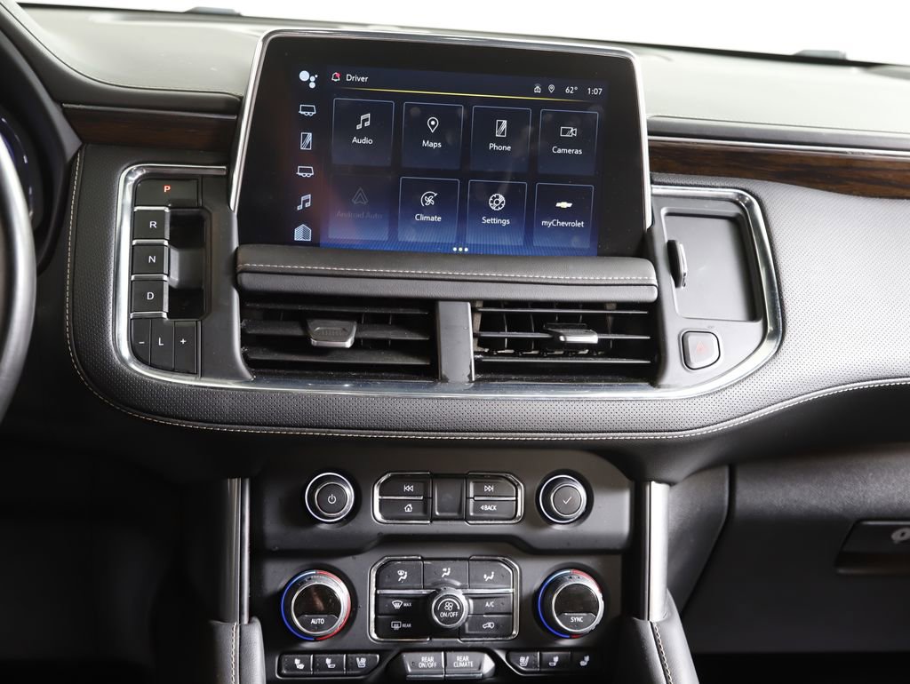 Used 2023 Chevrolet Suburban Premier image 16