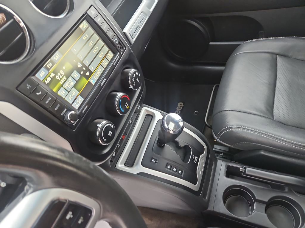 Used 2015 Jeep Compass High Altitude image 24