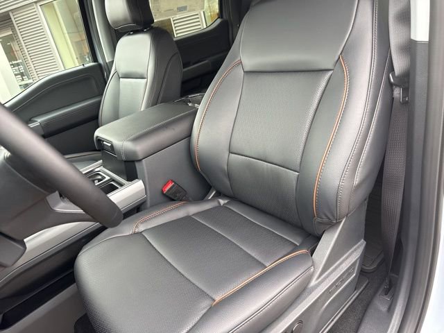 New 2026 Ford F250 Lariat w/ Black Appearance Package image 19