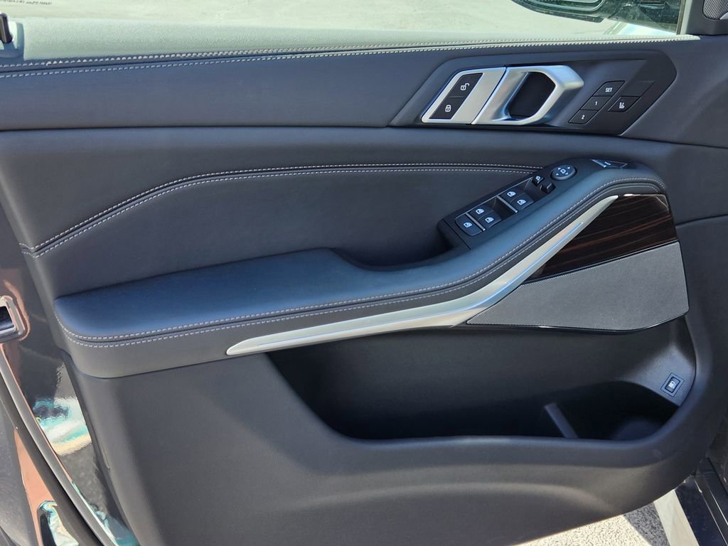 New 2026 BMW X5 xDrive50e AWD/4WD image 8