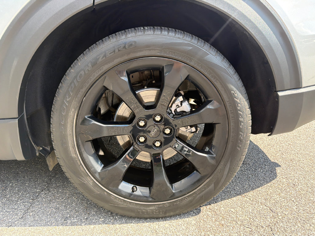Used 2024 Ford Explorer ST-Line w/ Class IV Trailer Tow Package RWD image 20