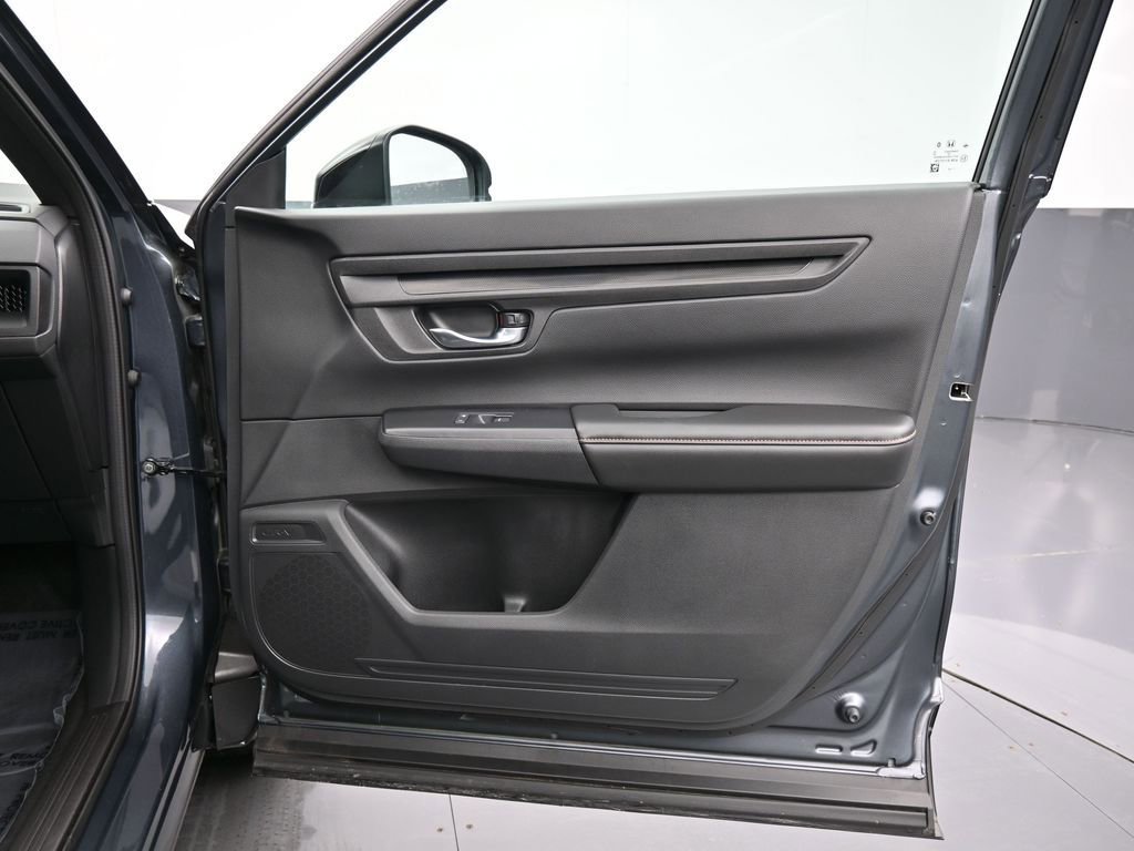 Certified 2025 Honda CR-V Sport image 38