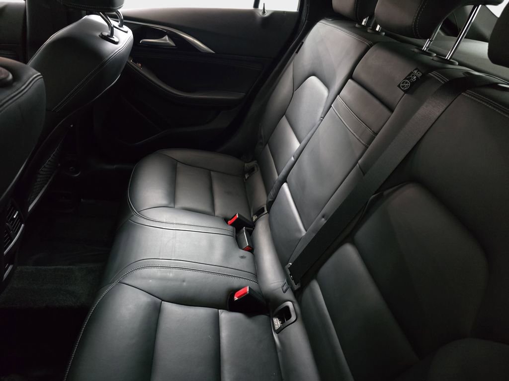 Used 2017 INFINITI QX30 AWD image 16