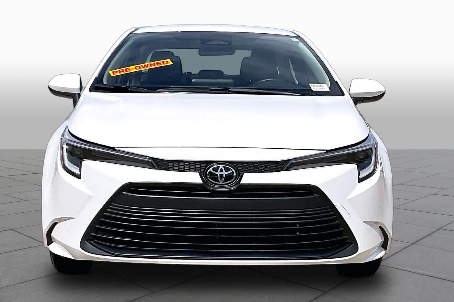 Certified 2026 Toyota Corolla LE FWD image 4