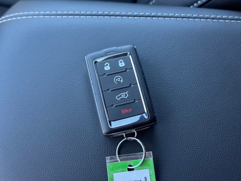 New 2025 Jeep Grand Cherokee Limited w/ Luxury Tech Group II image 45