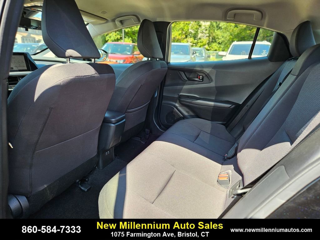 Used 2024 Toyota Prius LE image 16