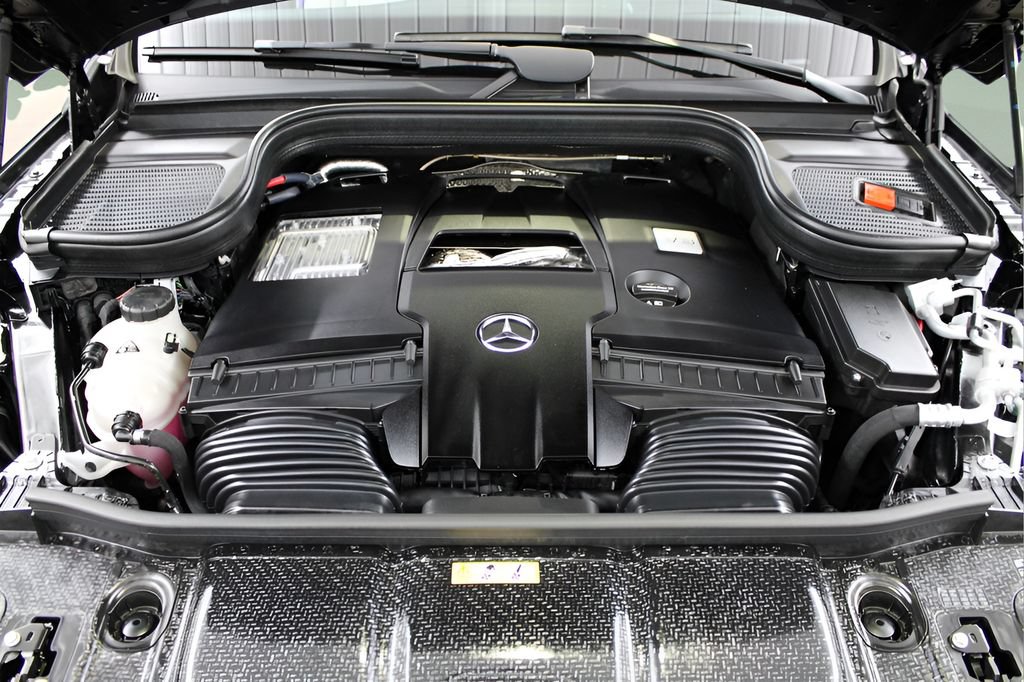 Used 2026 Mercedes-Benz GLS 580 4MATIC image 38