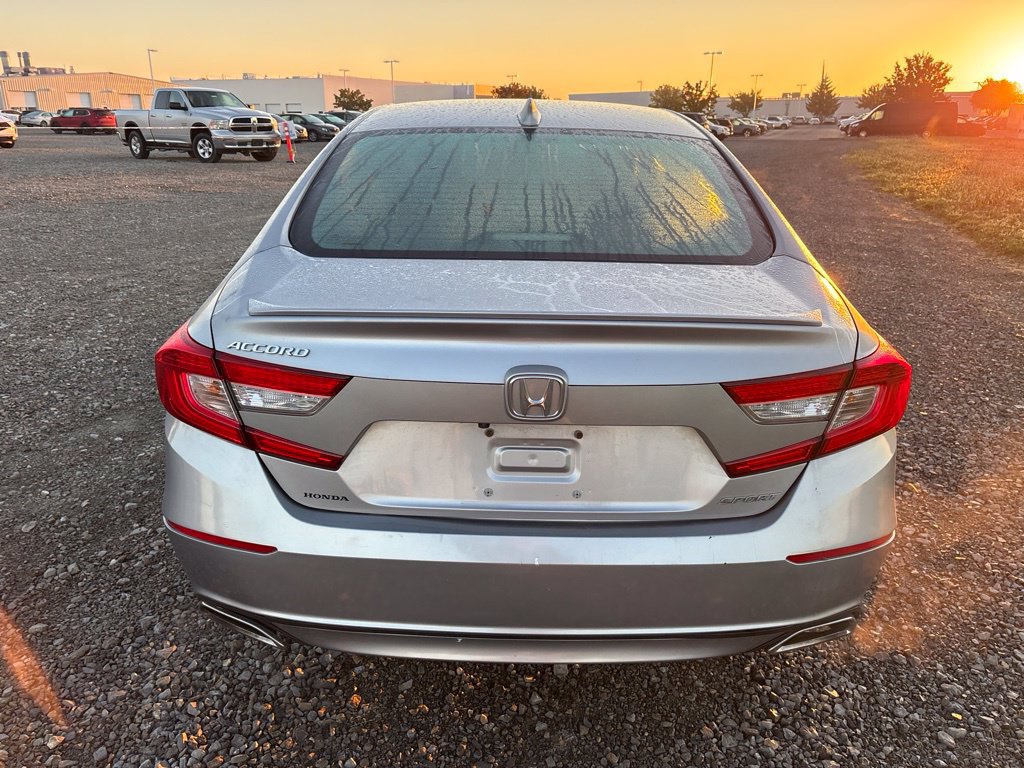 Used 2018 Honda Accord Sport image 9