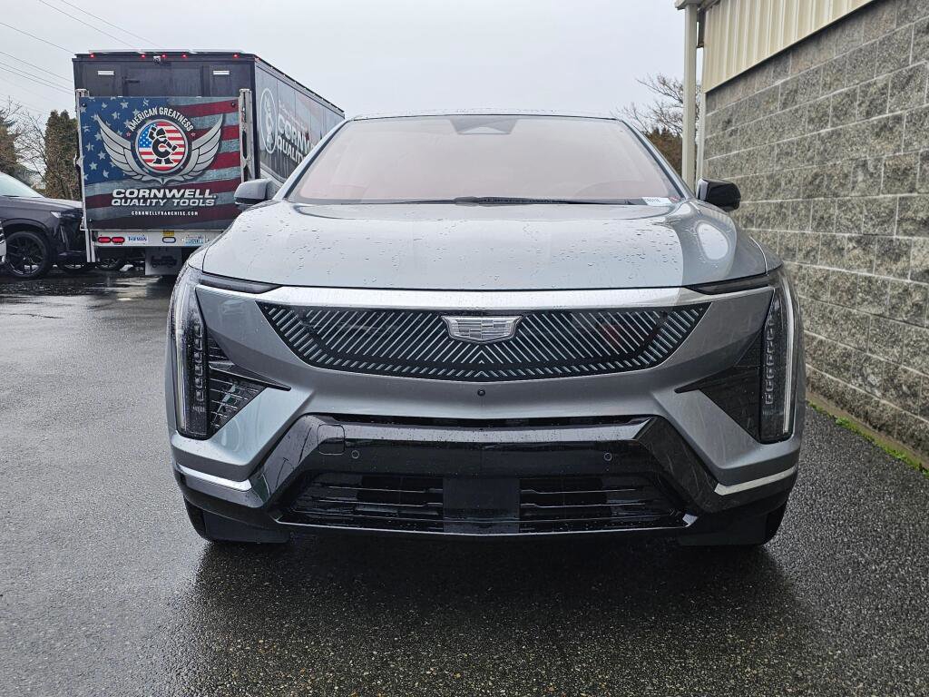 New 2026 Cadillac Optiq Luxury 1 image 14