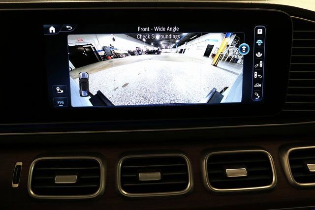 Used 2024 Mercedes-Benz GLS 580 4MATIC image 12