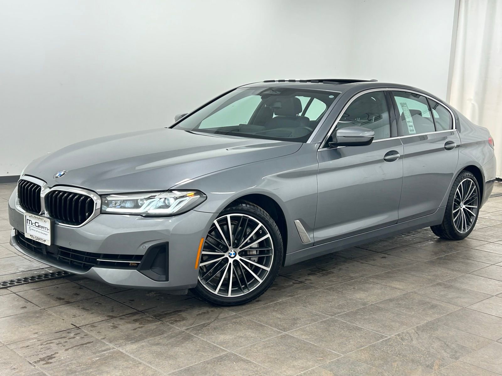 Used 2023 BMW 540i xDrive w/ Premium Package image 1