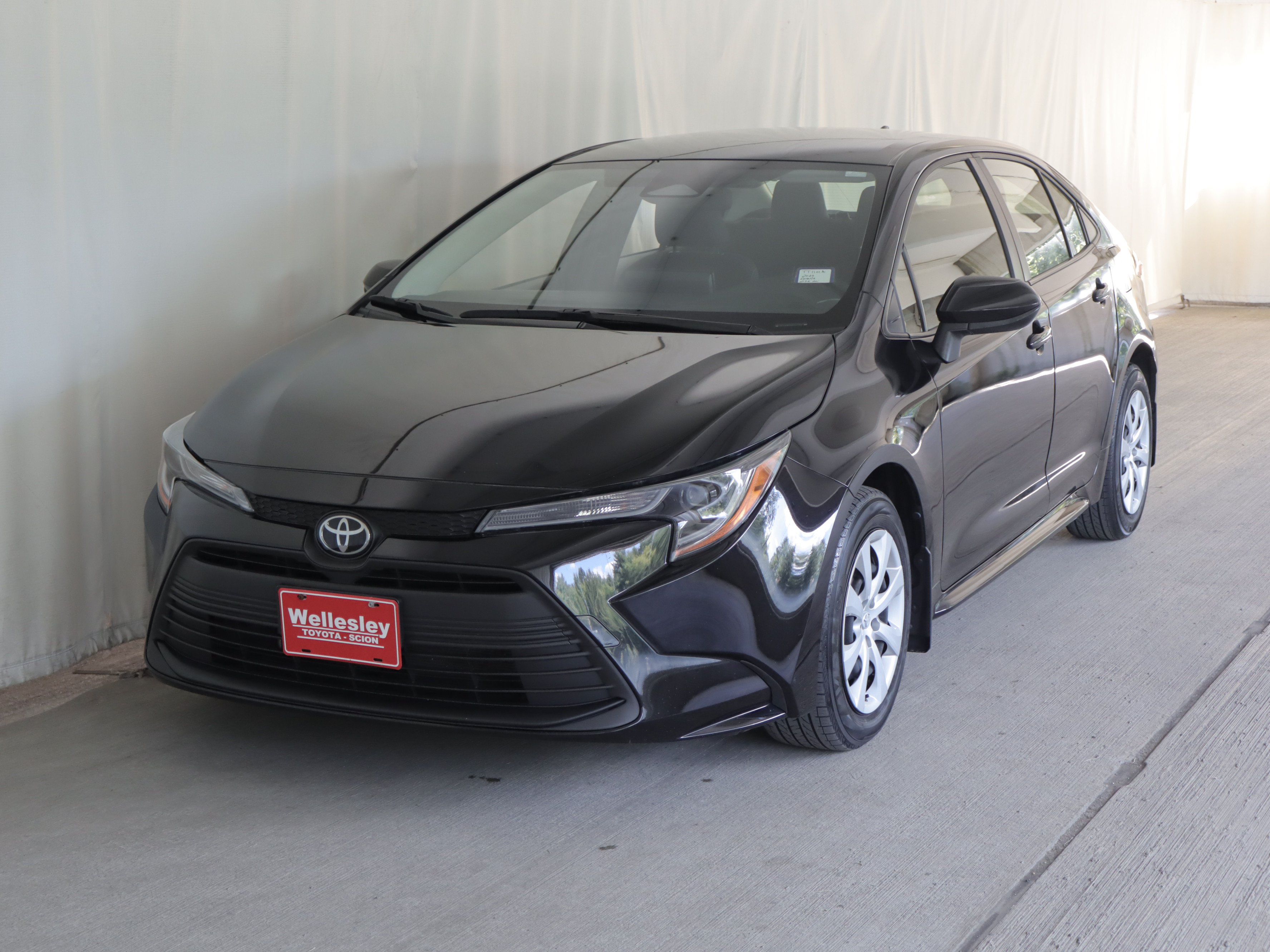 Used 2023 Toyota Corolla LE w/ Carpet Mat Package (TMS) FWD image 22