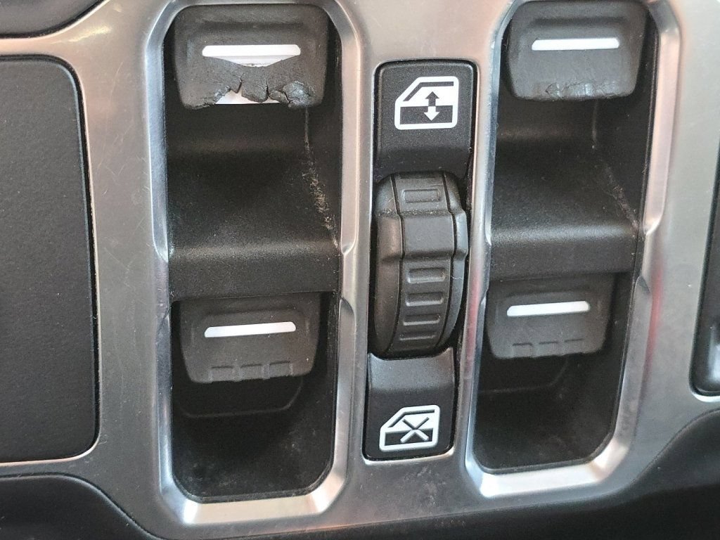 Used 2021 Jeep Wrangler Unlimited Sport AWD/4WD image 31