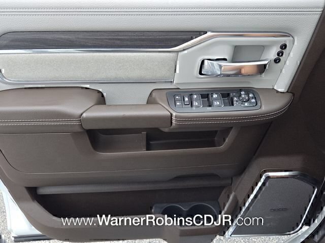 New 2026 RAM 2500 Laramie AWD/4WD image 30